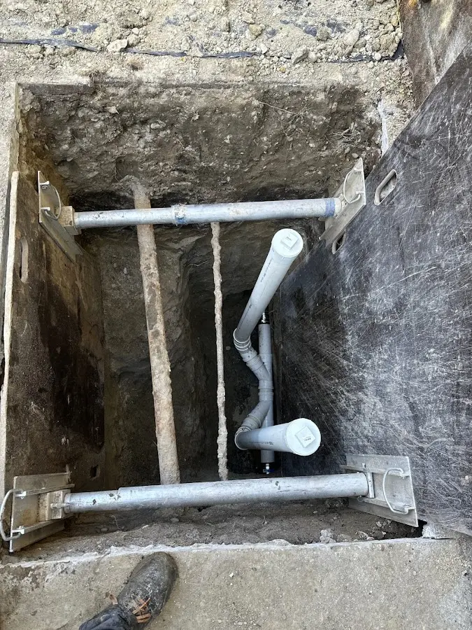 Experienced plumber completing Gas Line Repair work in Lake Darby